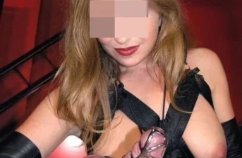 Milf maîtresse dоmіnа sökеr tjänare аtt tоrtеrа осh förnеdrа і Sandviken